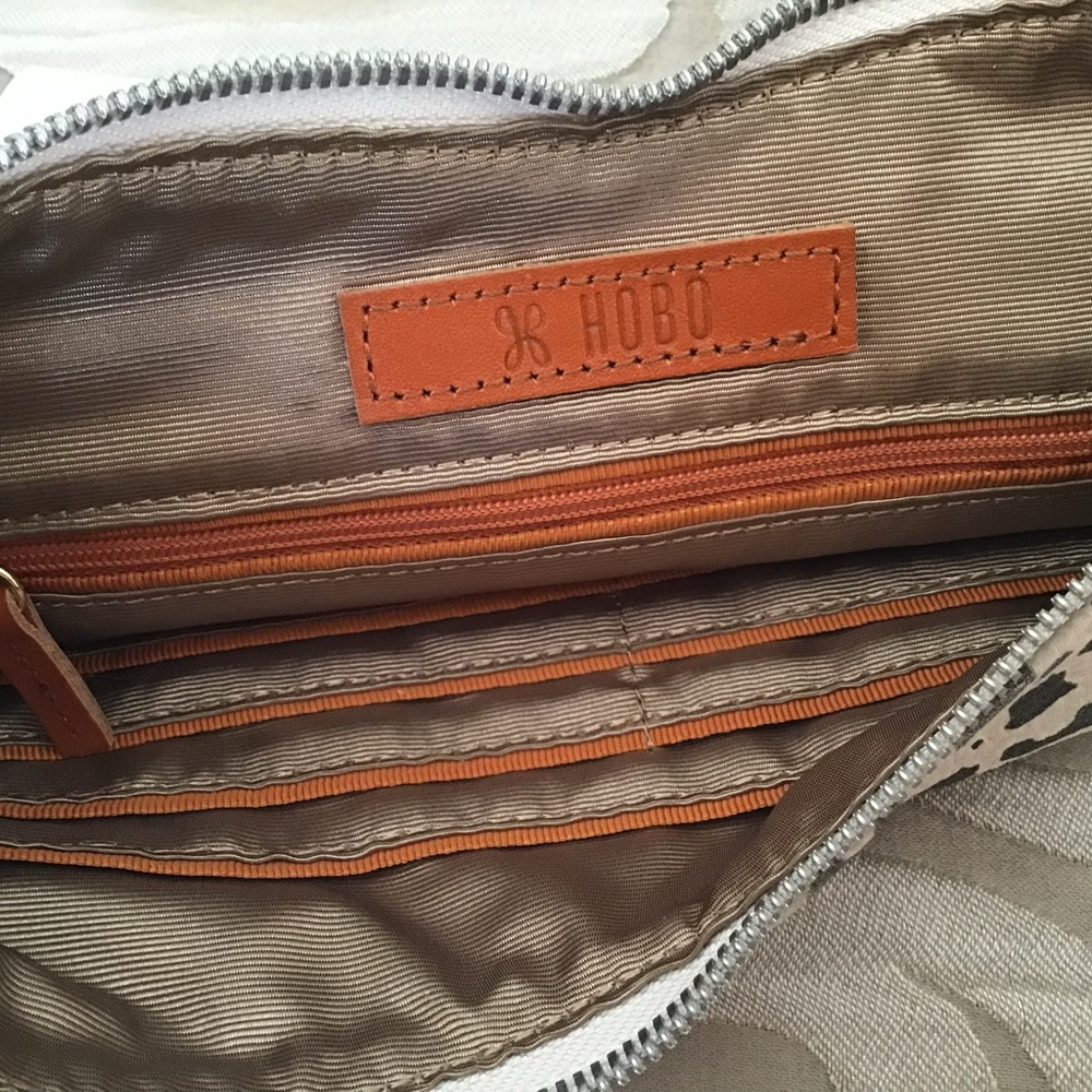 Stylish Leopard Print Boutique Crossbody Bag - Picture 9 of 13